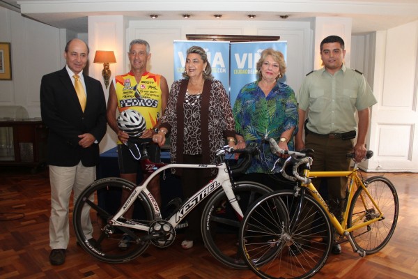Alcaldesa Virginia Reginato, lanzamiento triatlón 2015