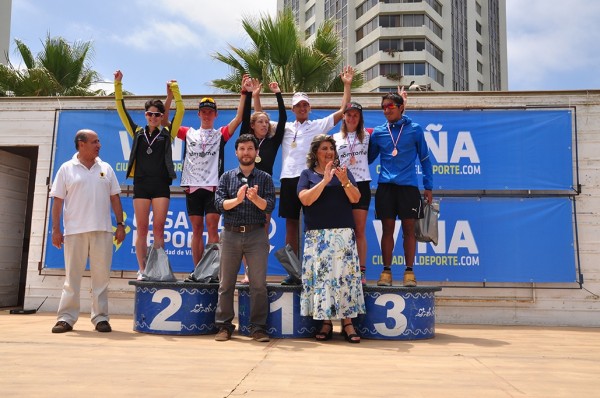 premiacion elite hombre y mujeres triatlon viña 2015