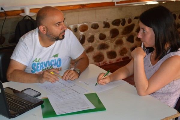 Acción Emprendedora trabaja en forma personalizada con la microemprendedoras