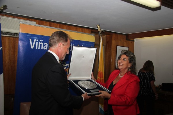 Alcaldesa Virginia Reginato - Convenio Miraflores Perú_04