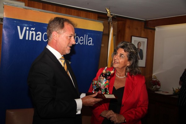 Alcaldesa Virginia Reginato - Convenio Miraflores Perú_05