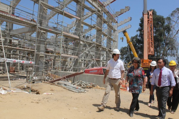 Alcaldesa Virginia Reginato, obras estadio sausalito 2
