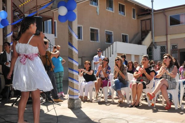 Alcaldesa Virginia Reginato, visita Hogar Jurado Festival 2015