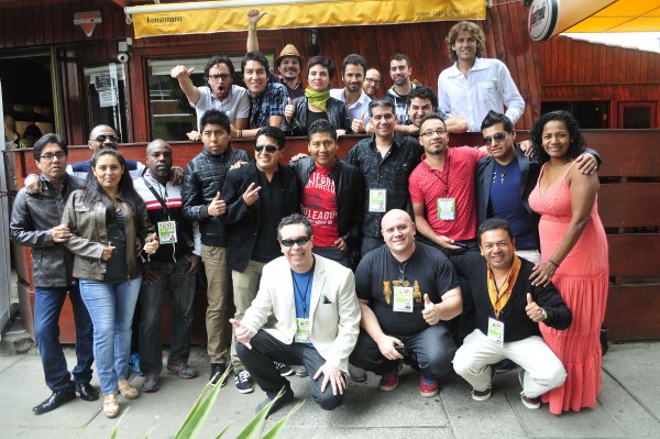 Competencia folclórica artistas