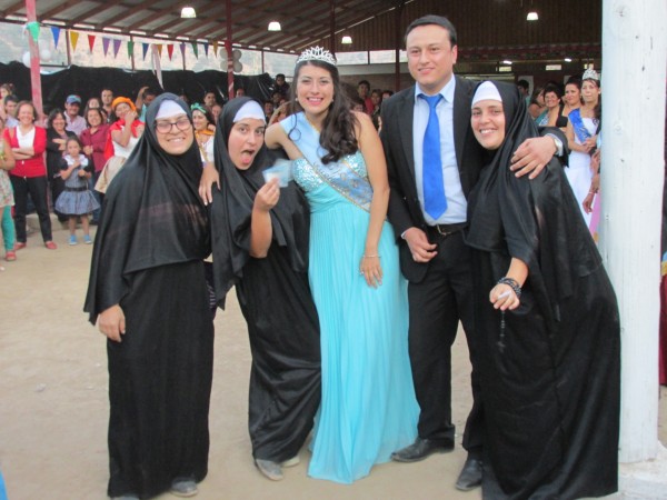 Las monjitas ganadoras de la comparsa