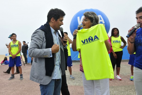 Rafael Araneda participa de clase masiva de zumba en Viña Del Mar