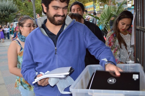 También se recolectaron cuadernos para los niños vulnerables de la comuna