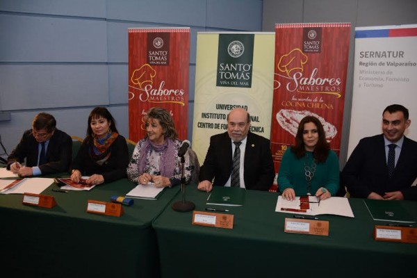 Alcaldesa Virginia Reginato, lanzamiento Sabores Mestros 2 (1)