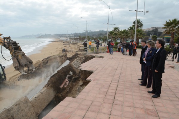 Alcaldesa Virginia Reginato, trabajos arreglo borde costero 4