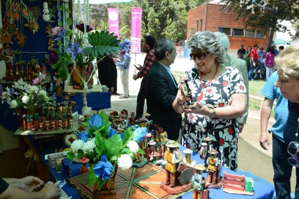 Alcaldesa Virginia Reginato. inauguración feria artesanía 2016, 3