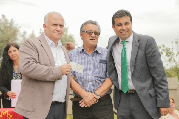 Entrega Cheques Presidente de la República 2