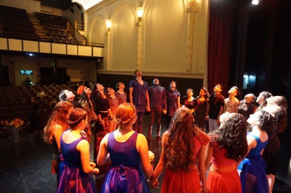 Danza Contemporánea Muévete y Conoce