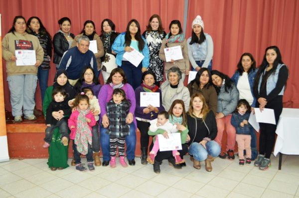 21 mujeres olmueínas recibieron su certificación