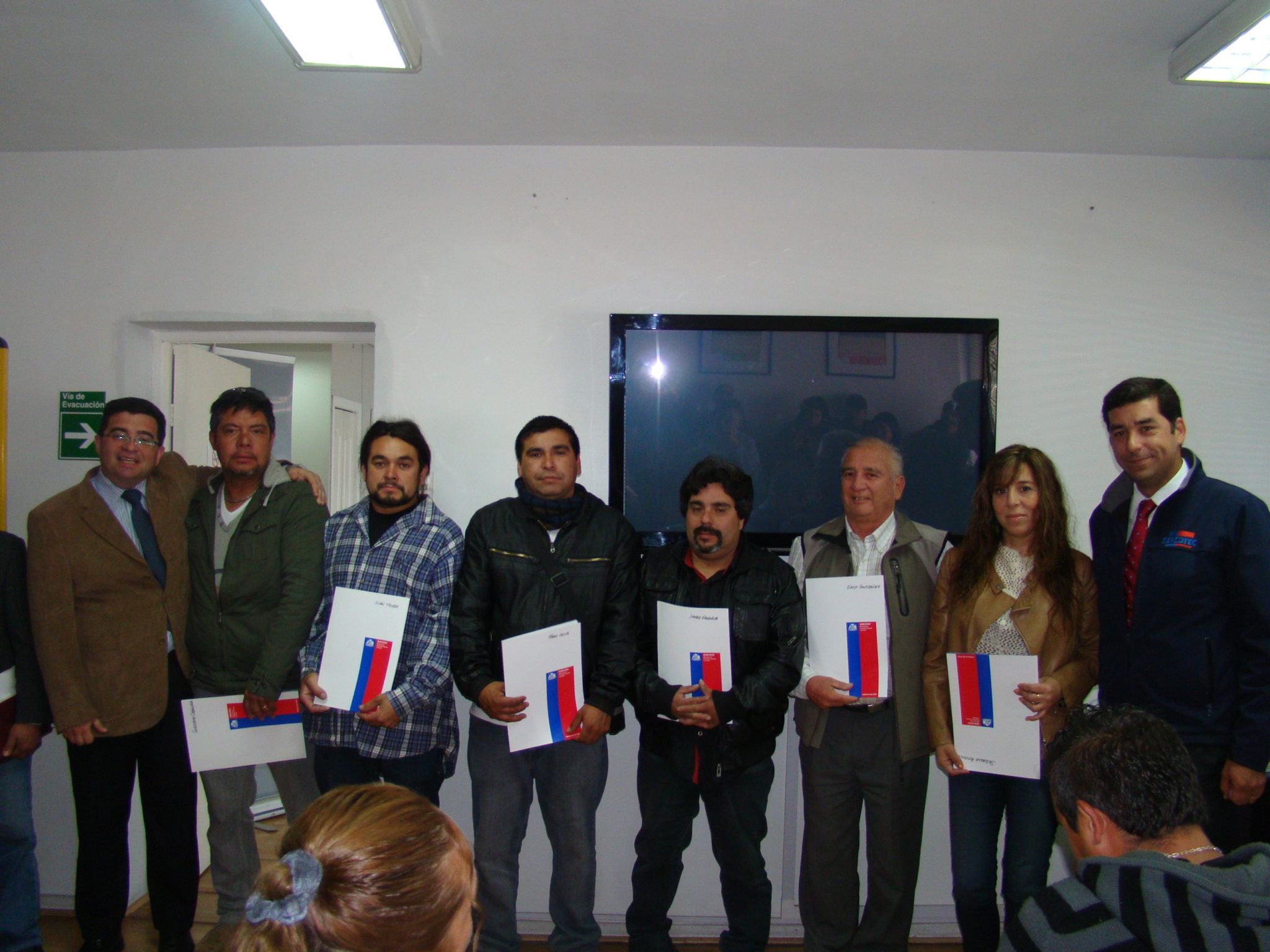 34 DAMNIFICADOS DE LOS INCENDIOS DE RODELILLO, PLACERES Y MARIPOSA FUERON BENEFICIADOS POR SERCOTEC.