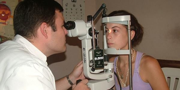 Cuidado con los anteojos desechables!!!