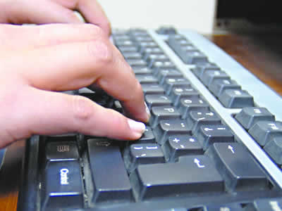 Un teclado de computador podría tener más bacterias que un inodoro