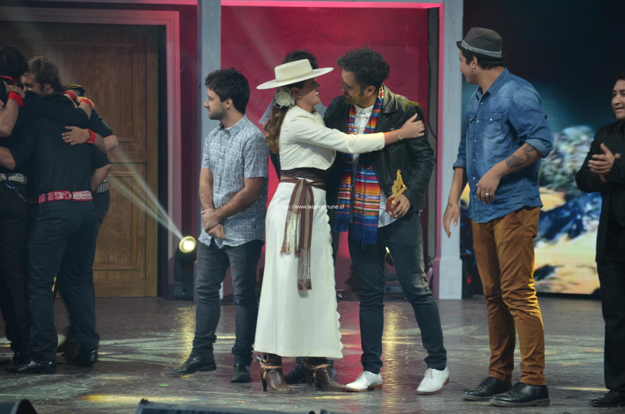 Con “Sube a nacer conmigo hermano”, Silvestre es el grupo ganador en Olmué 2014