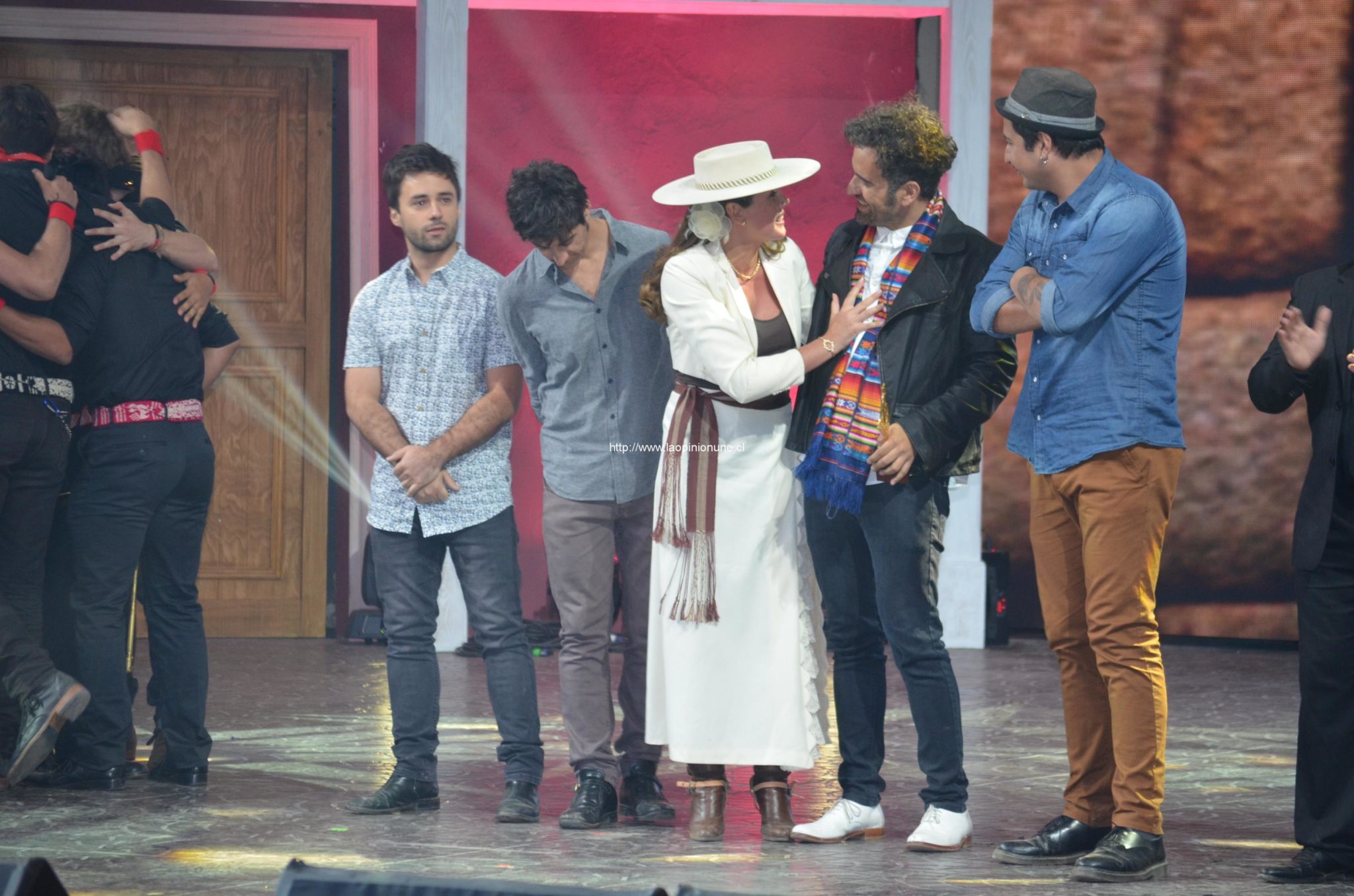 Con “Sube a nacer conmigo hermano”, Silvestre es el grupo ganador en Olmué 2014