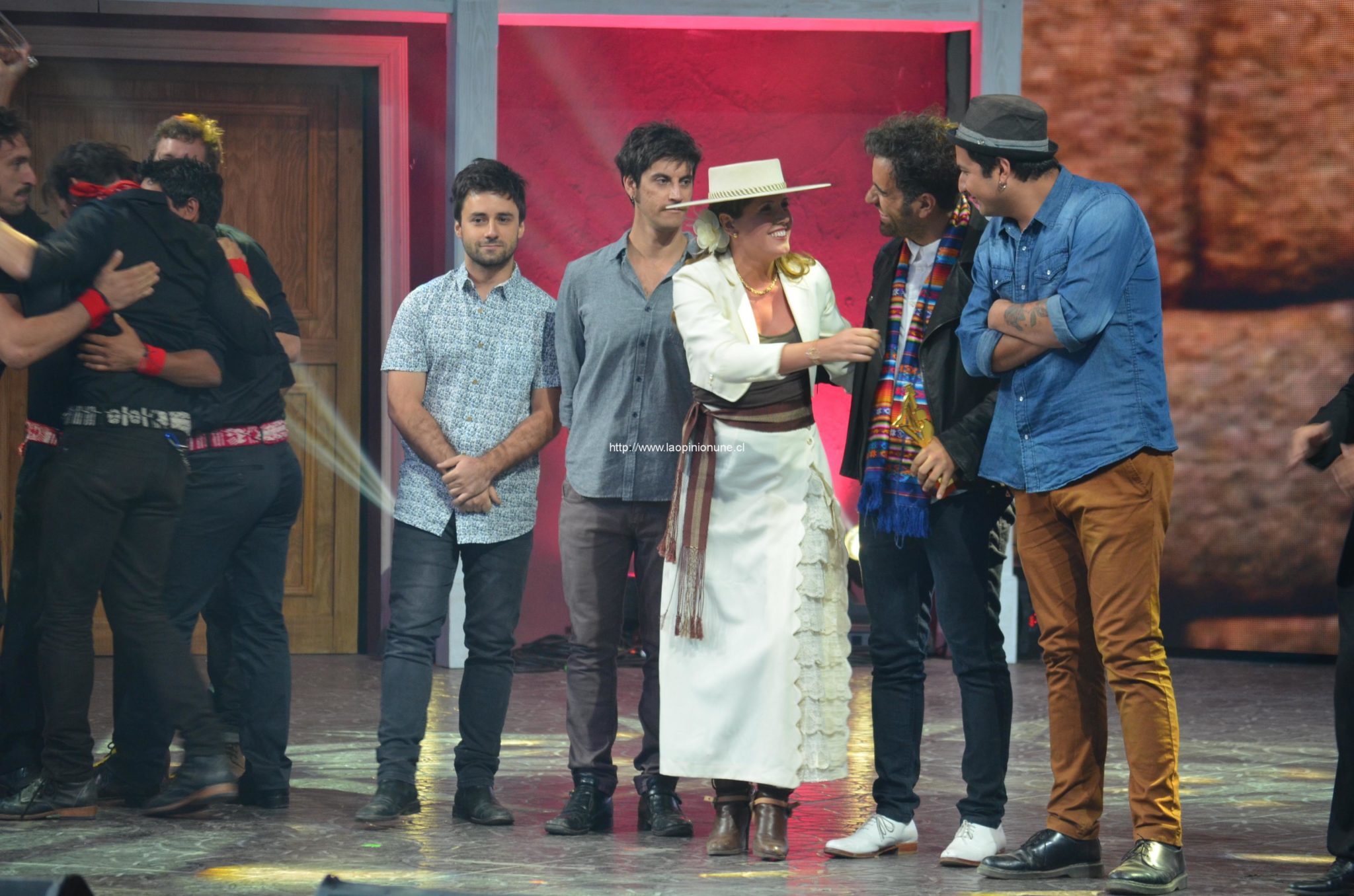 Con “Sube a nacer conmigo hermano”, Silvestre es el grupo ganador en Olmué 2014