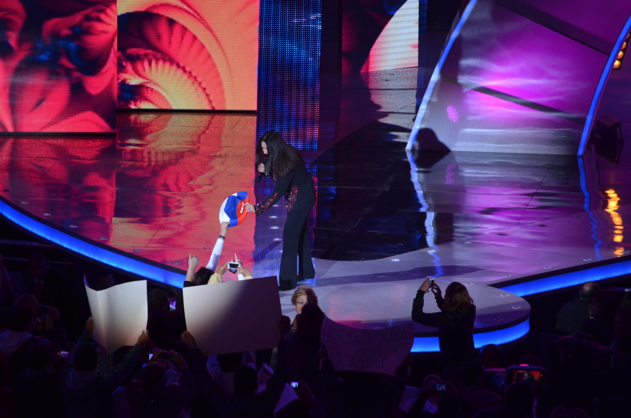 El monstruo al fin despertó en la tercera noche de Festival