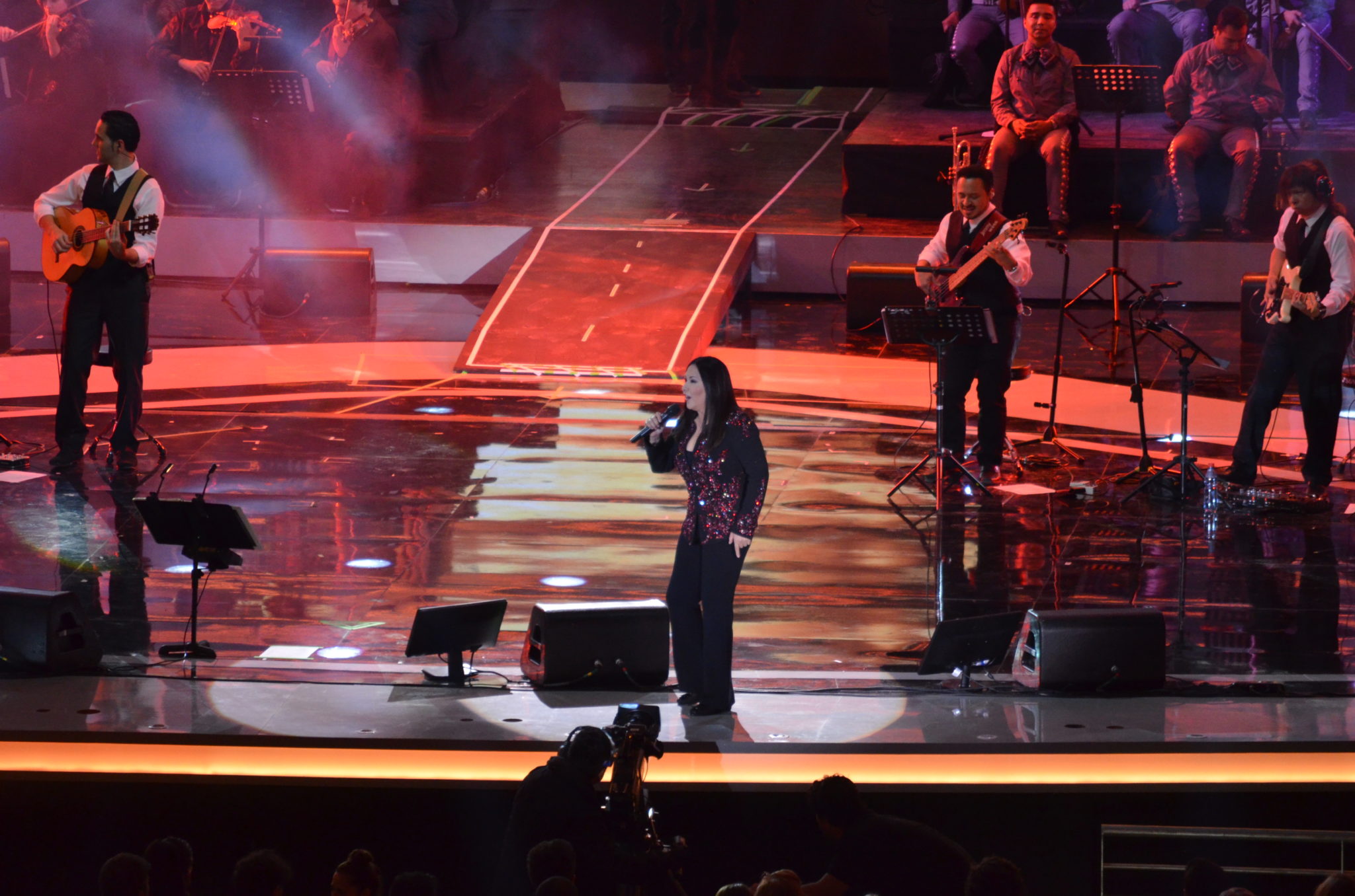 El monstruo al fin despertó en la tercera noche de Festival