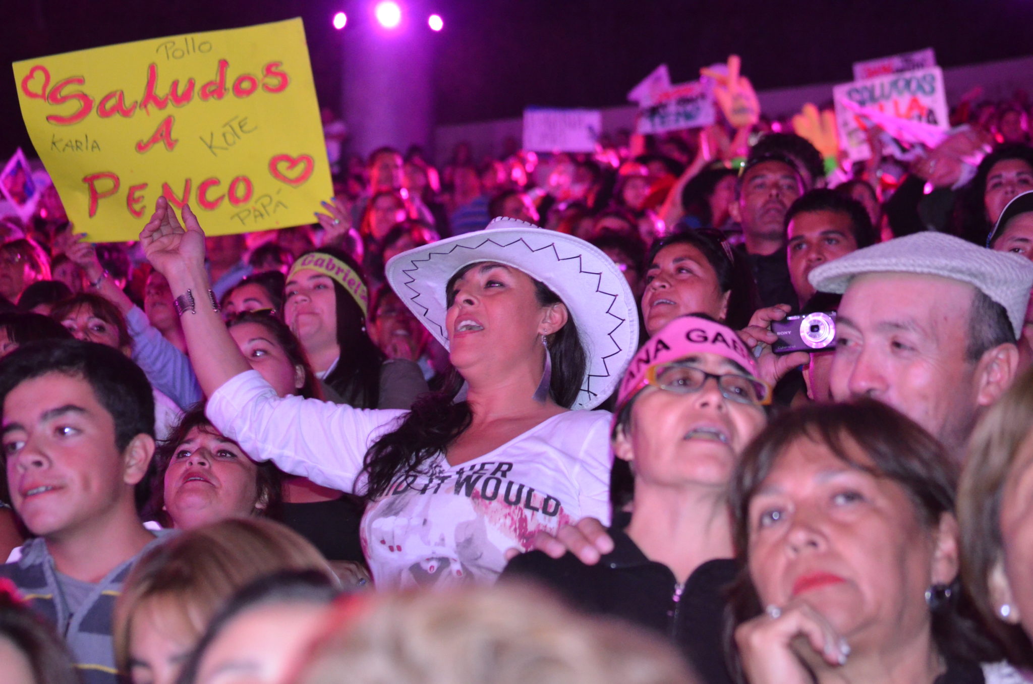 El monstruo al fin despertó en la tercera noche de Festival