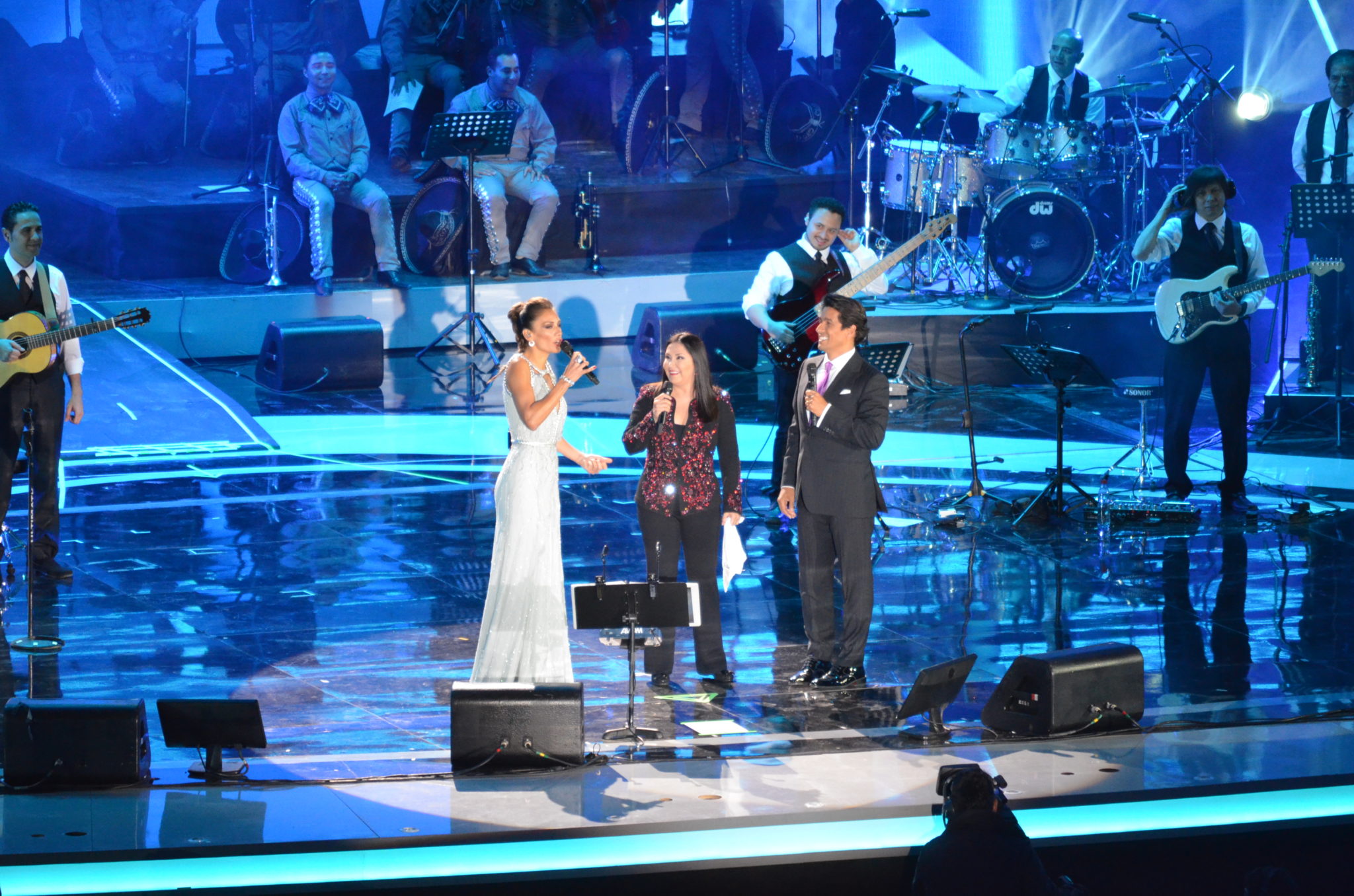 El monstruo al fin despertó en la tercera noche de Festival