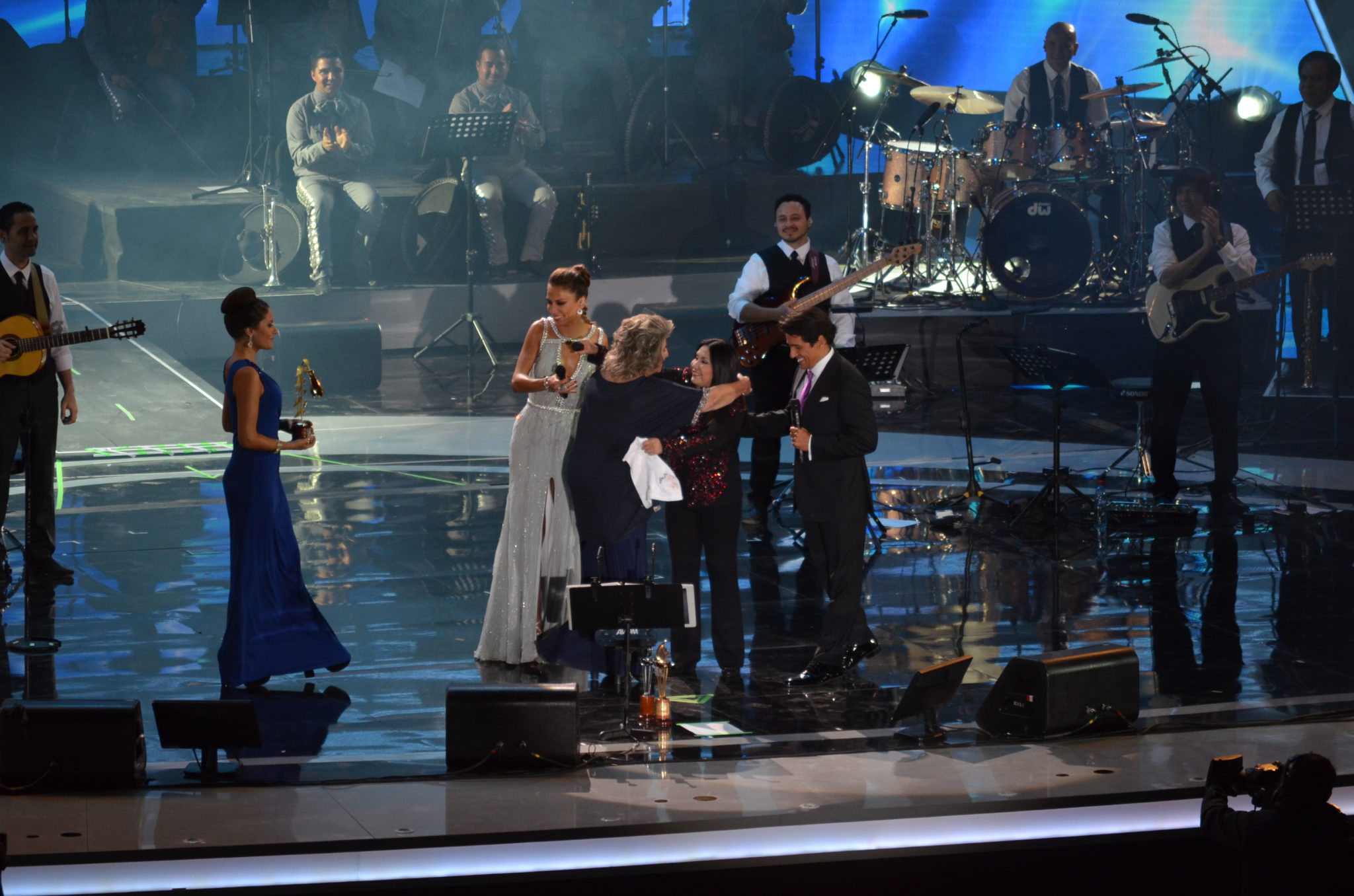 El monstruo al fin despertó en la tercera noche de Festival