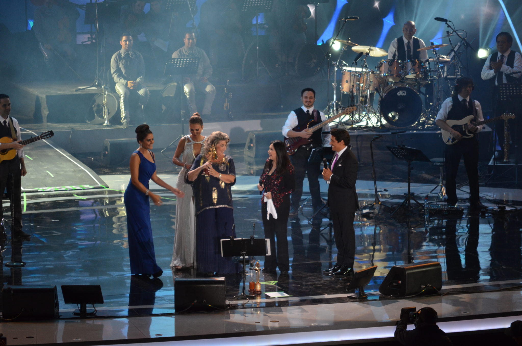 El monstruo al fin despertó en la tercera noche de Festival