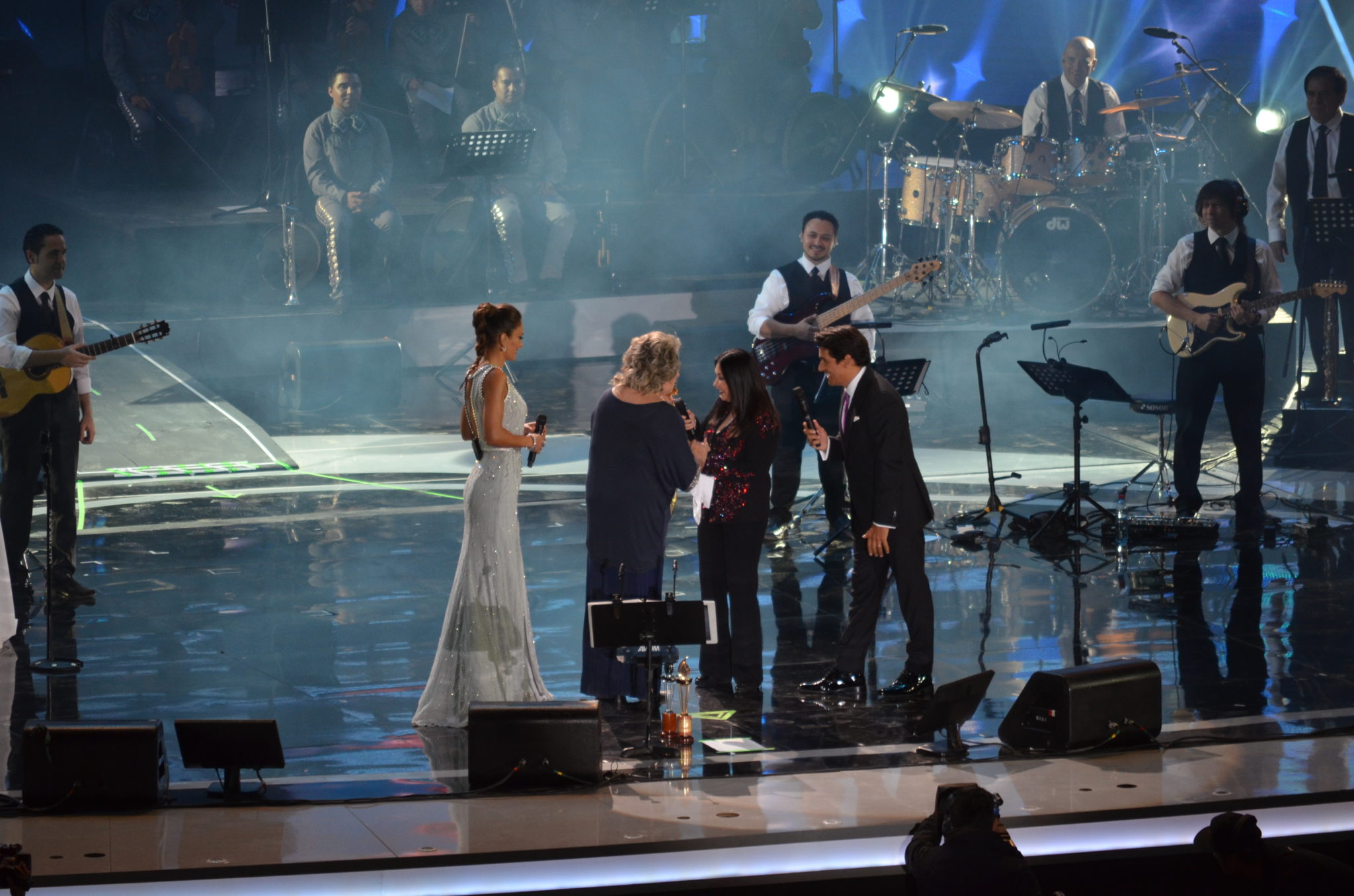 El monstruo al fin despertó en la tercera noche de Festival