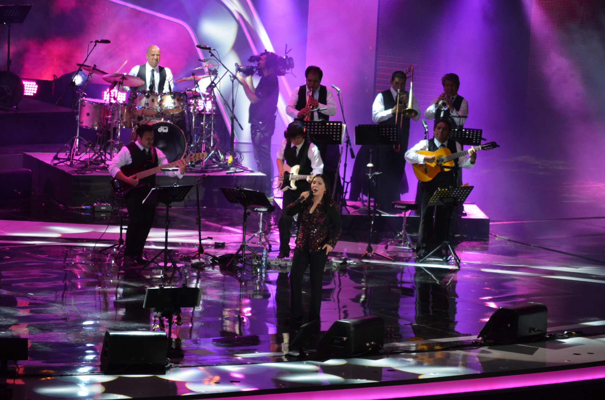 El monstruo al fin despertó en la tercera noche de Festival