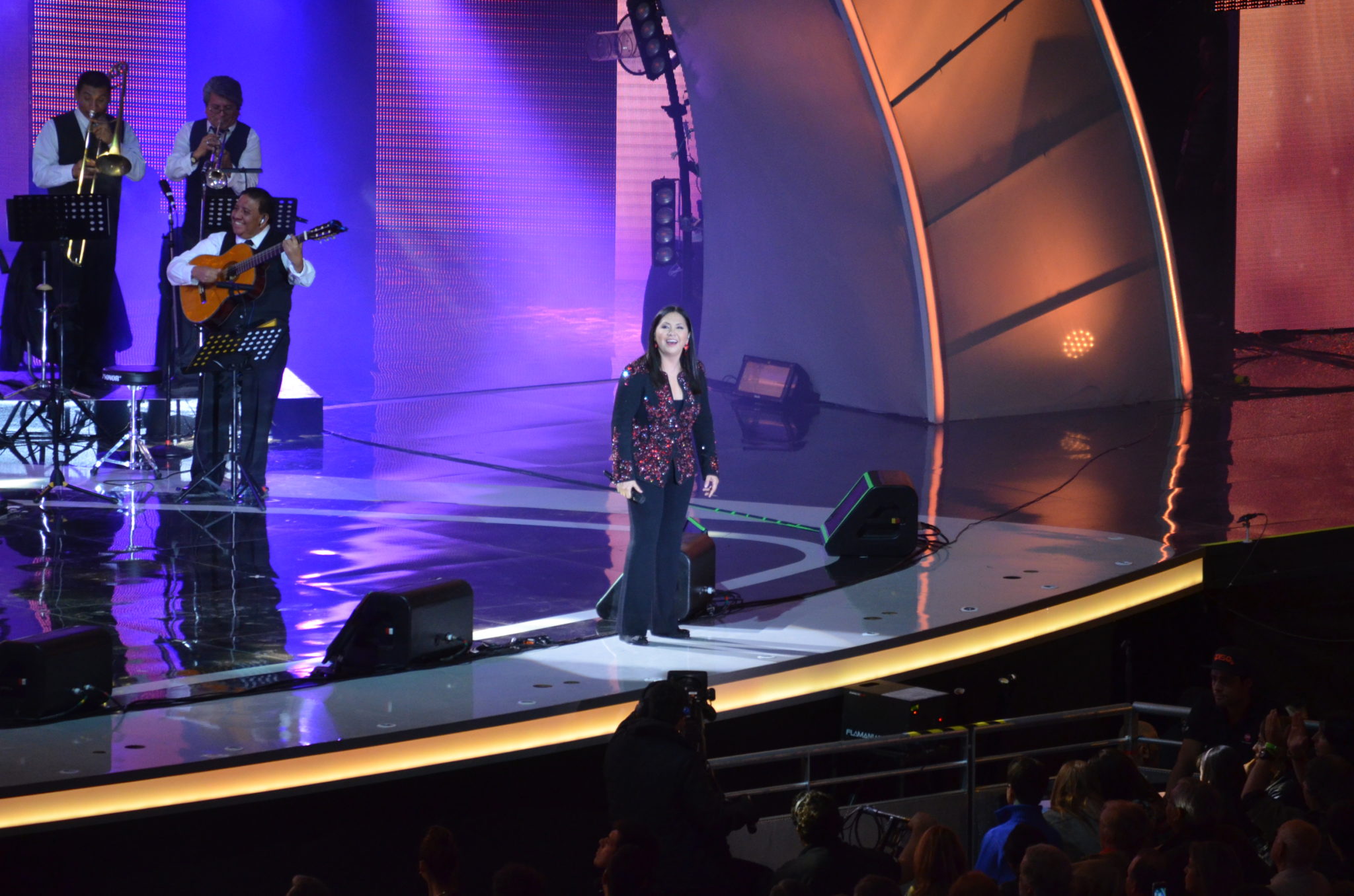 El monstruo al fin despertó en la tercera noche de Festival