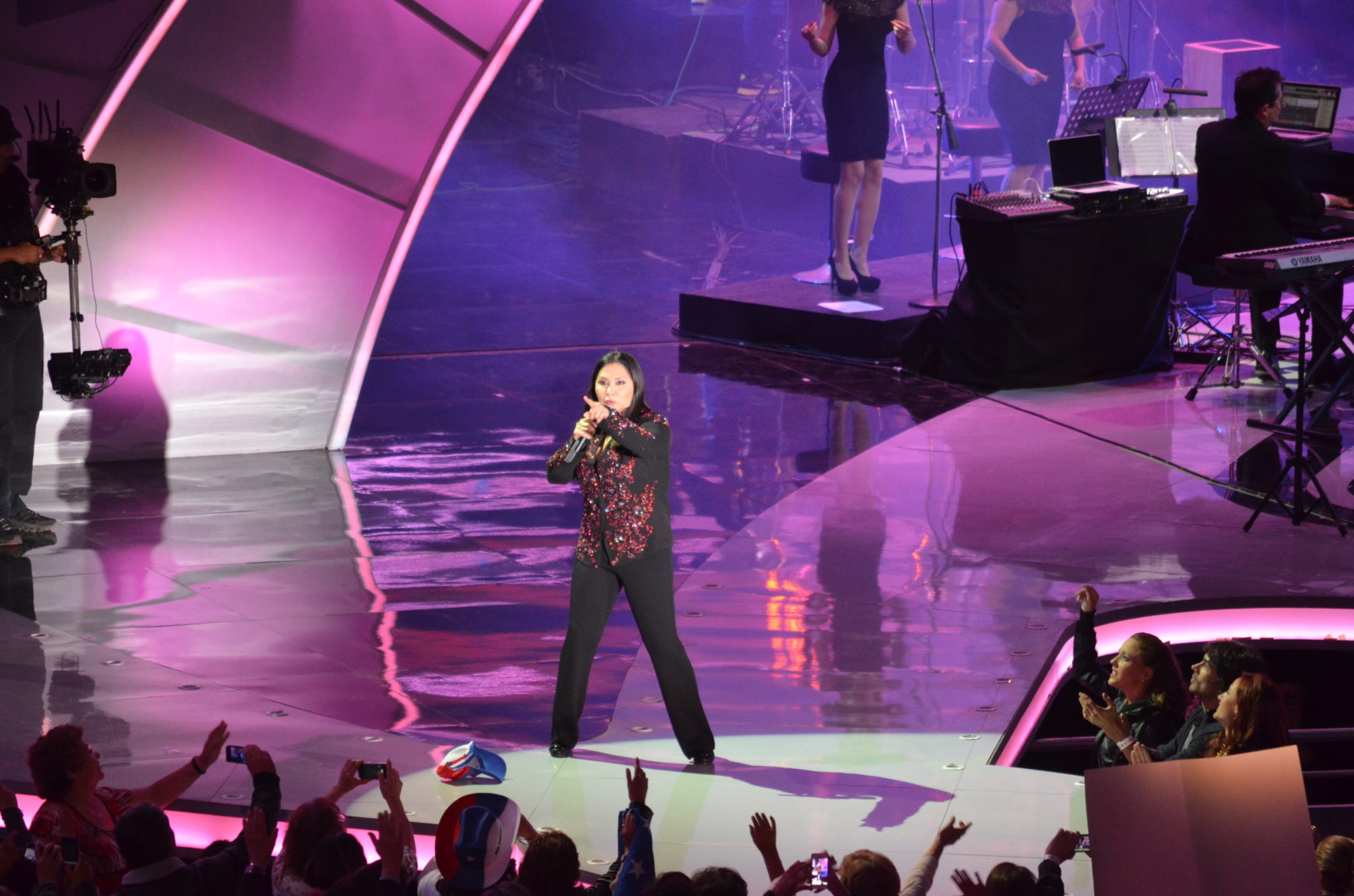 El monstruo al fin despertó en la tercera noche de Festival