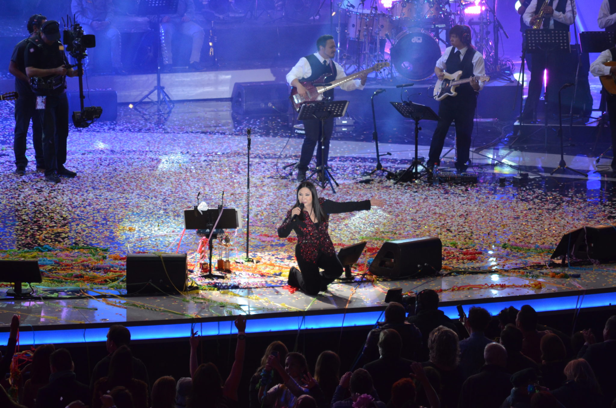 El monstruo al fin despertó en la tercera noche de Festival