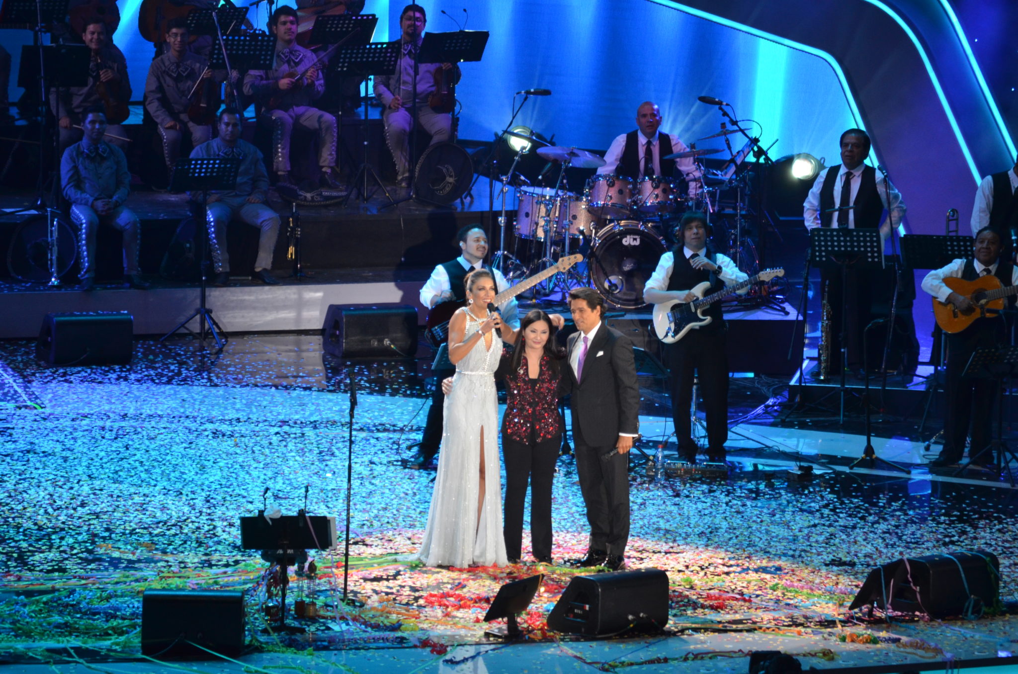 El monstruo al fin despertó en la tercera noche de Festival