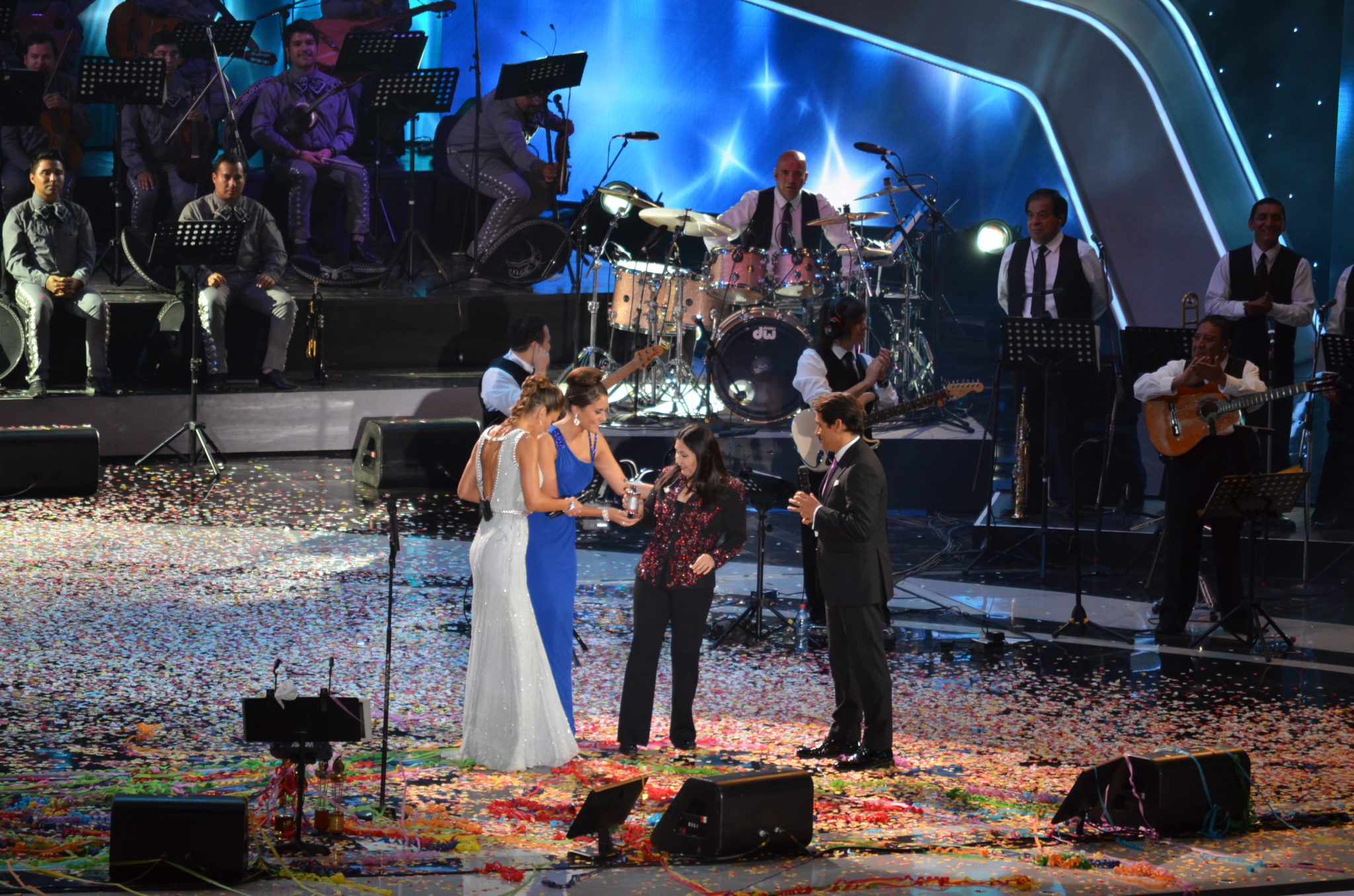 El monstruo al fin despertó en la tercera noche de Festival