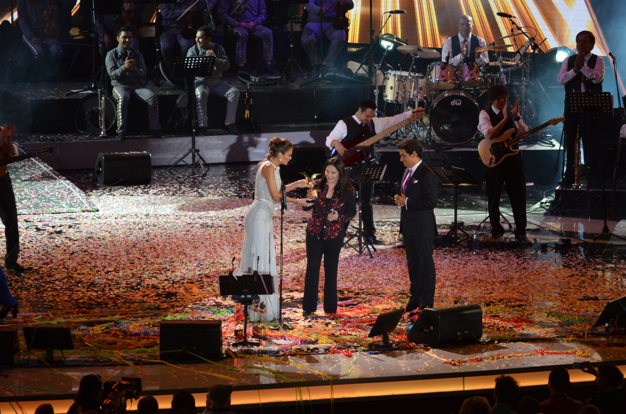 El monstruo al fin despertó en la tercera noche de Festival