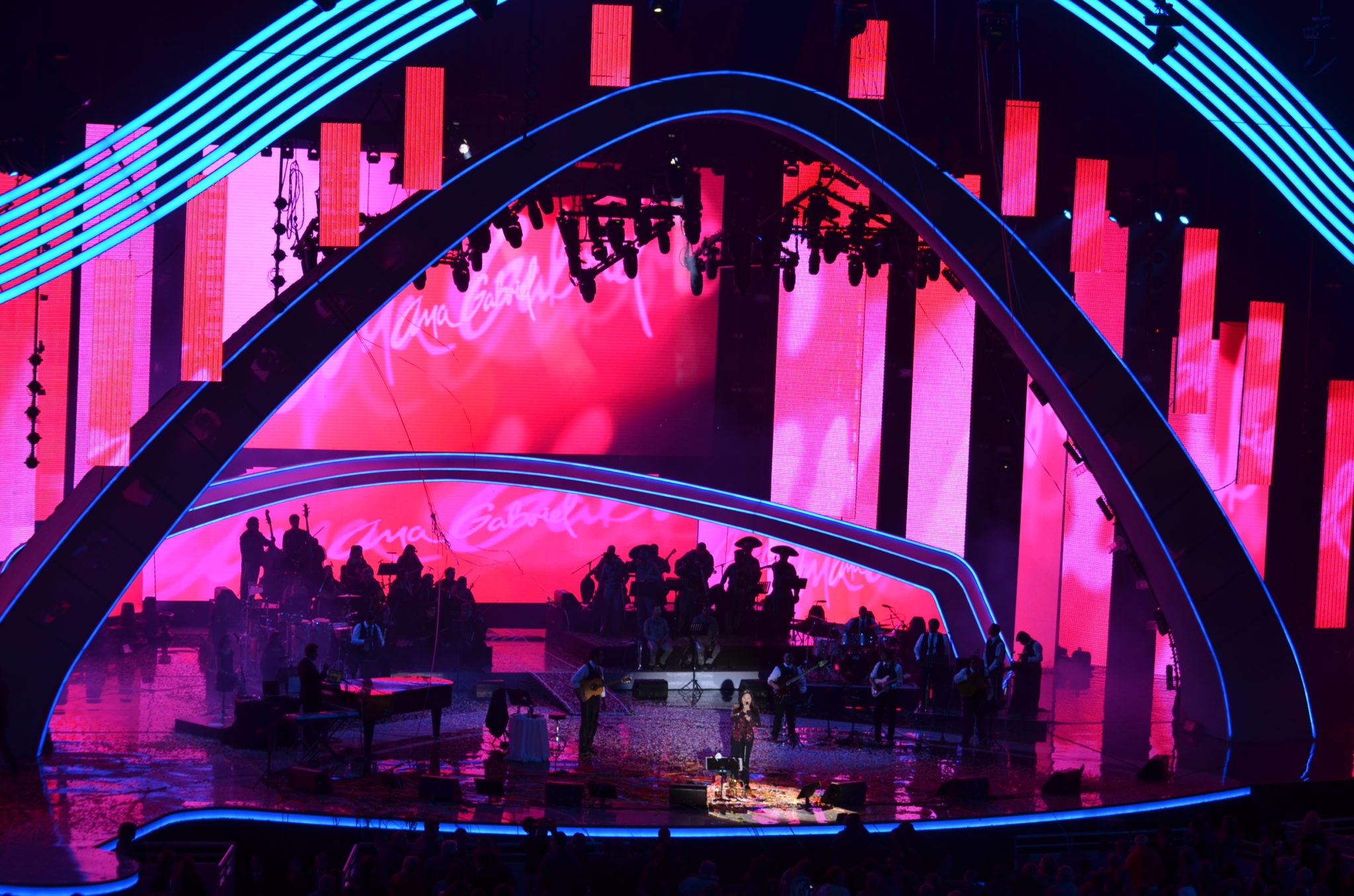 El monstruo al fin despertó en la tercera noche de Festival