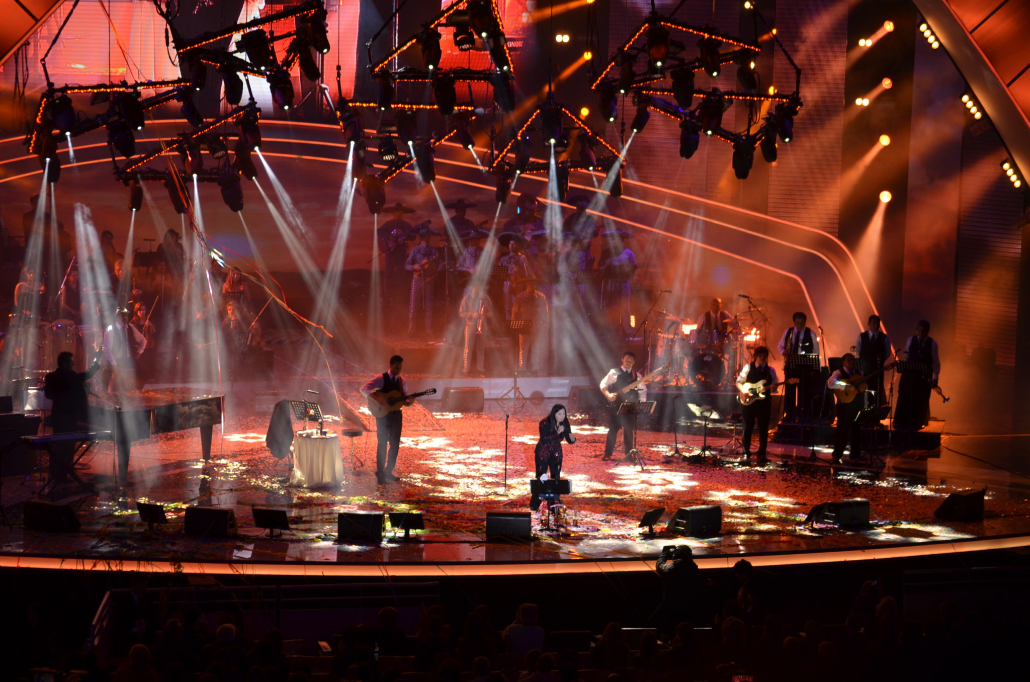 El monstruo al fin despertó en la tercera noche de Festival