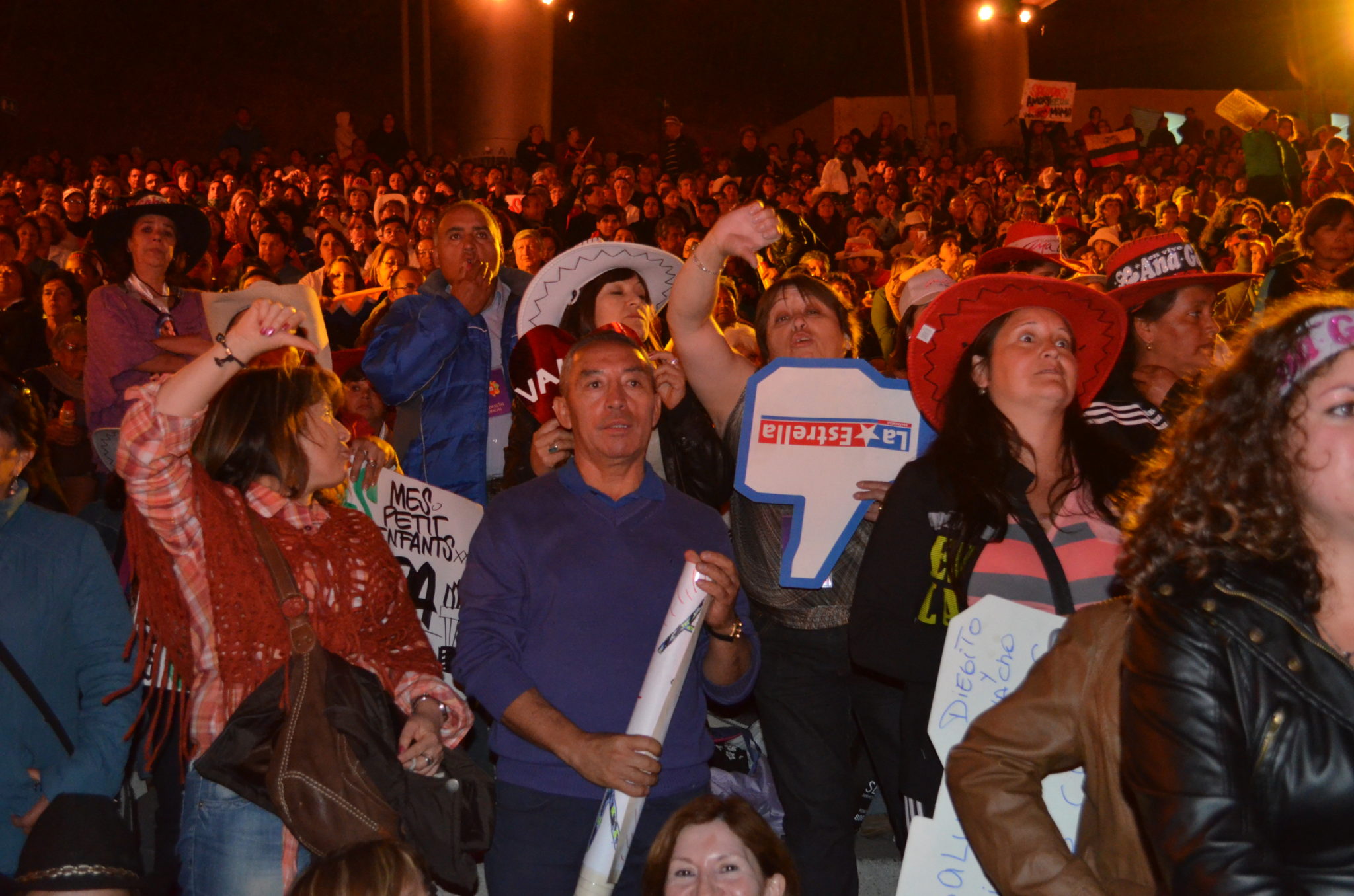 El monstruo al fin despertó en la tercera noche de Festival