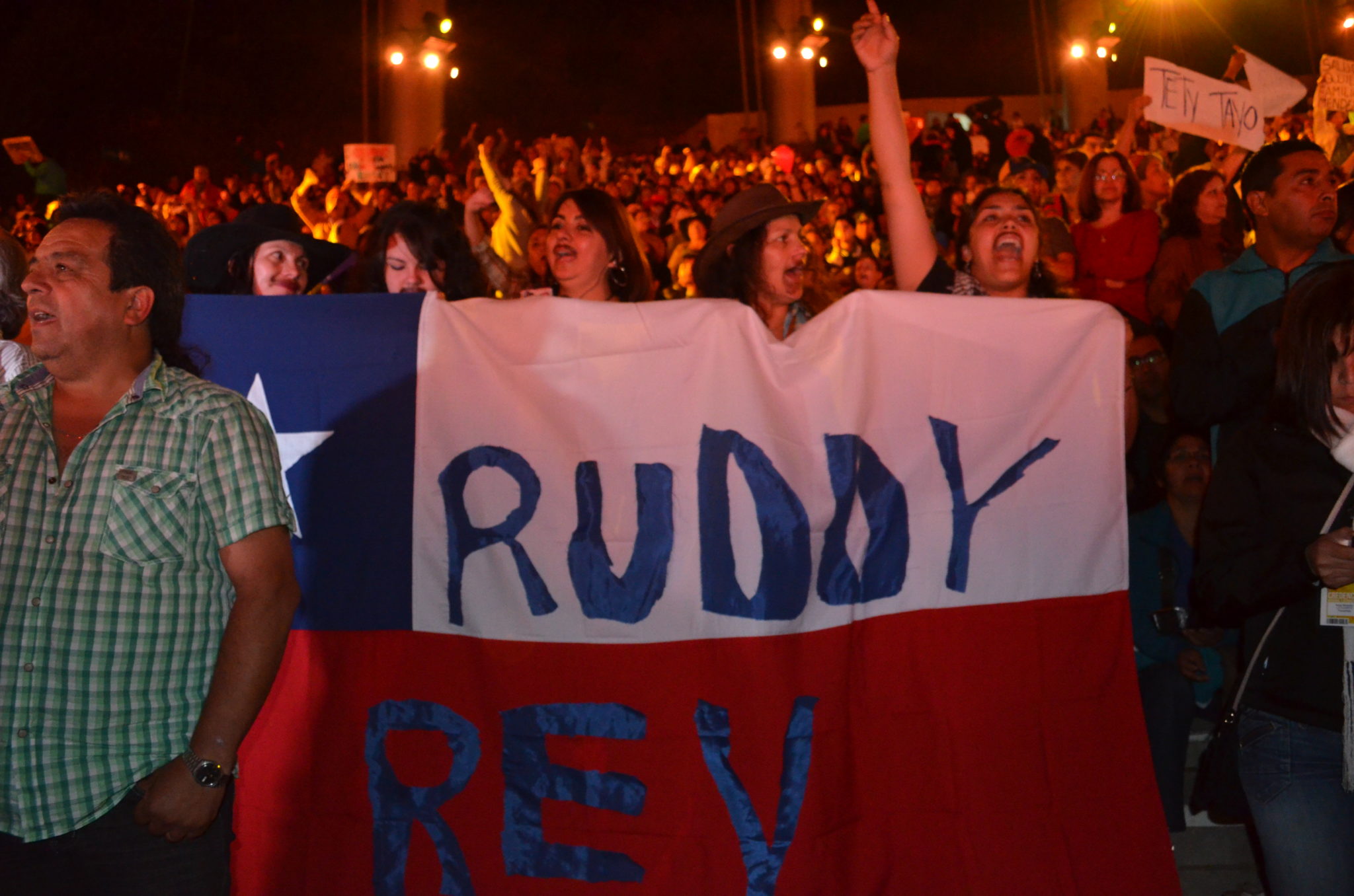El monstruo al fin despertó en la tercera noche de Festival