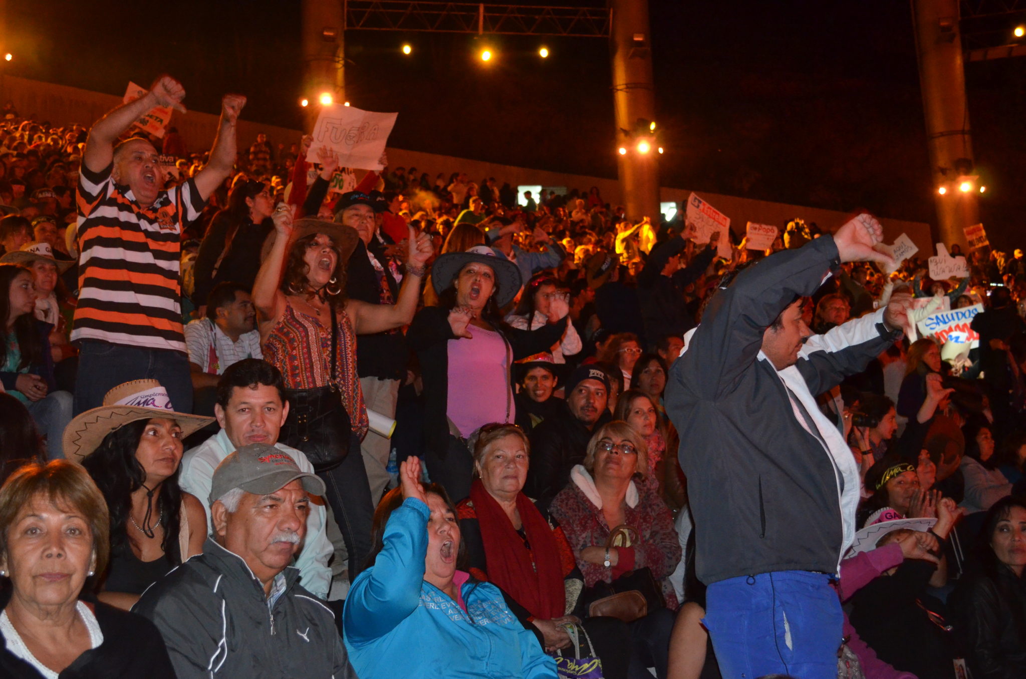 El monstruo al fin despertó en la tercera noche de Festival