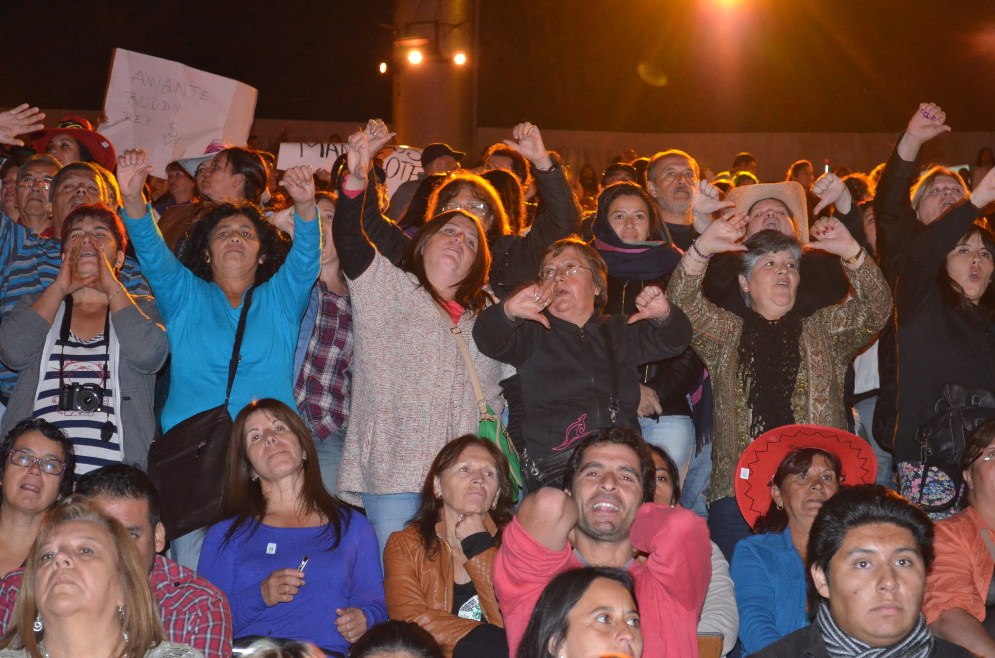 El monstruo al fin despertó en la tercera noche de Festival