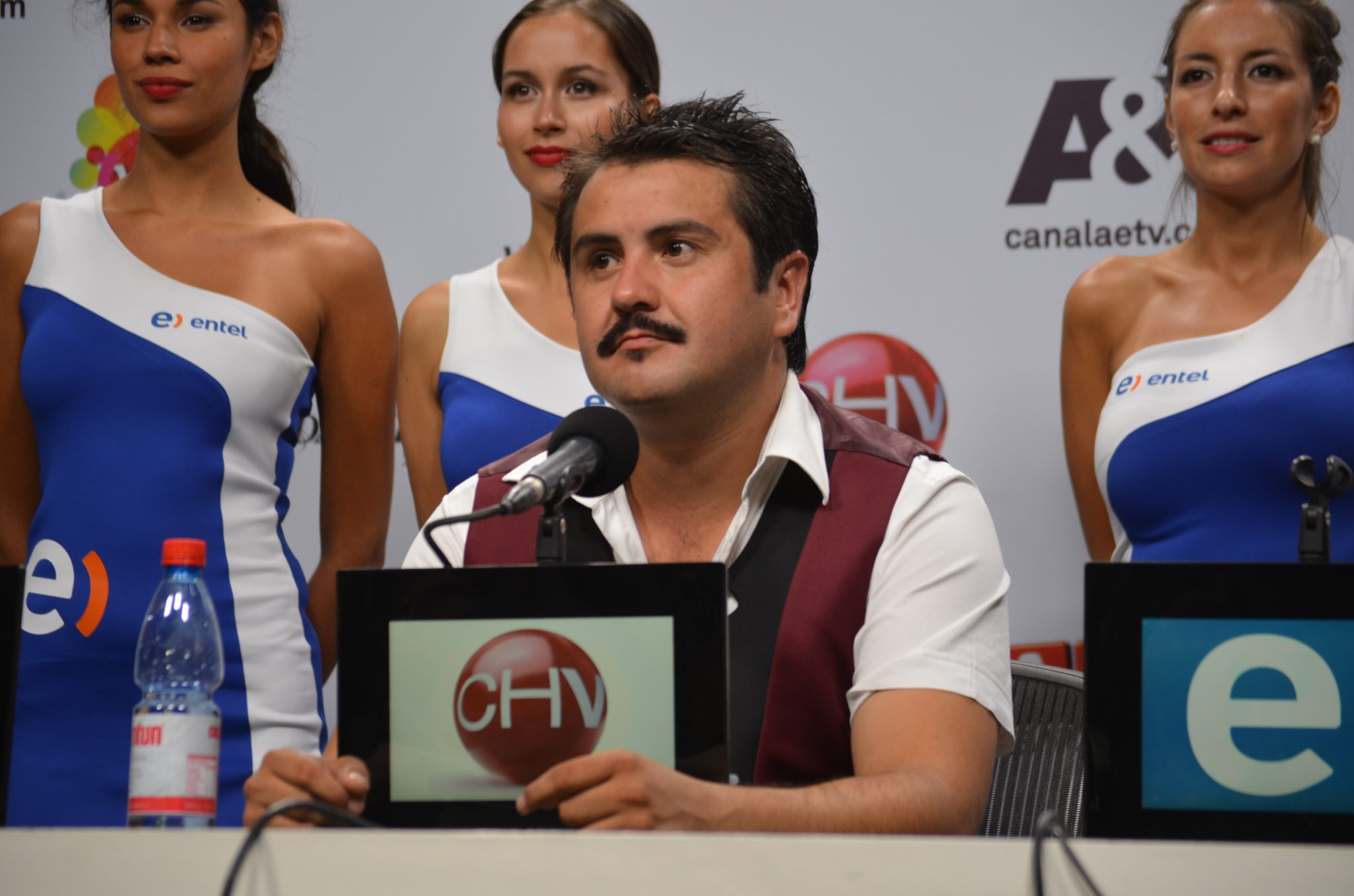 El monstruo al fin despertó en la tercera noche de Festival