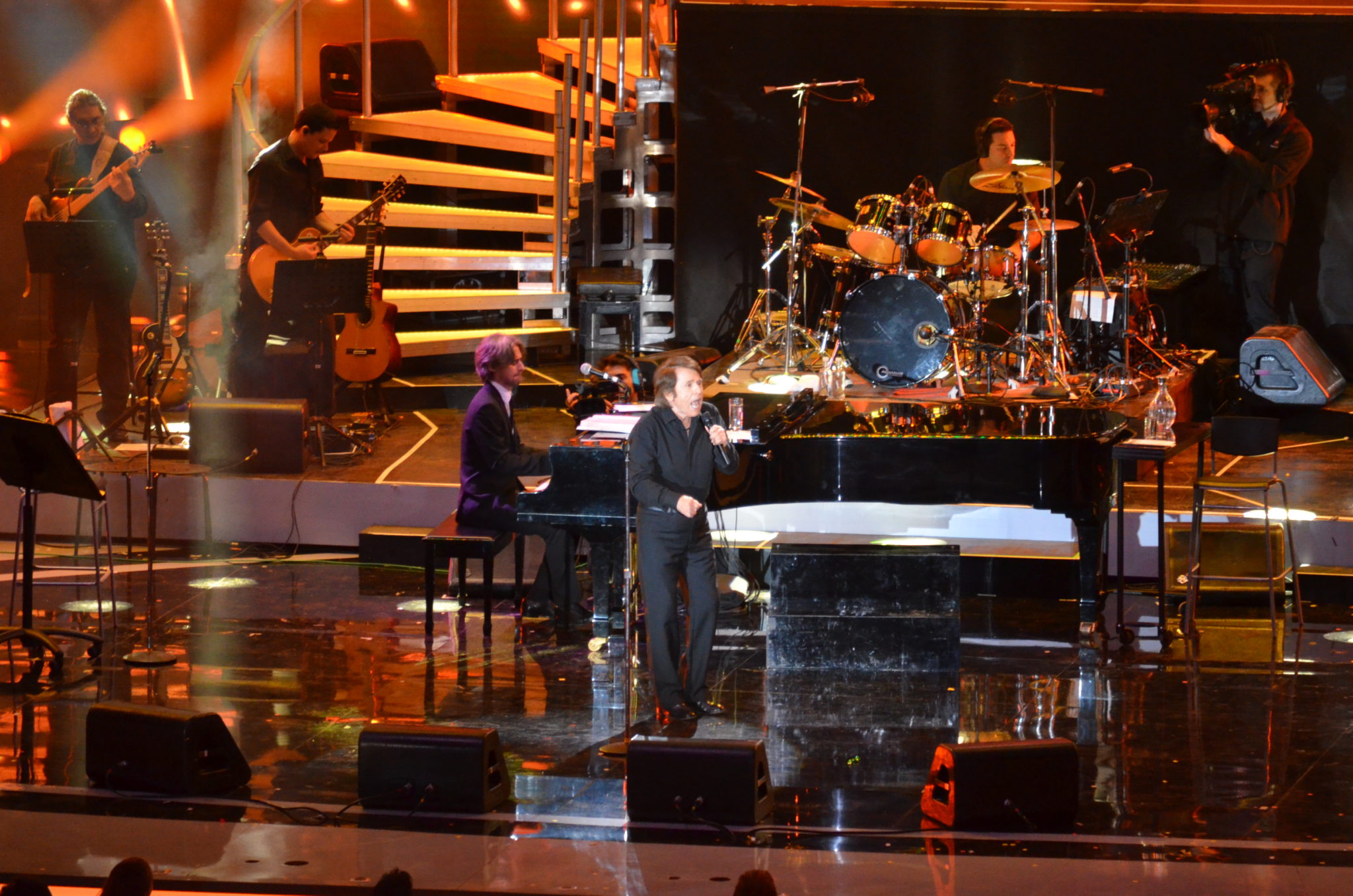 El monstruo al fin despertó en la tercera noche de Festival