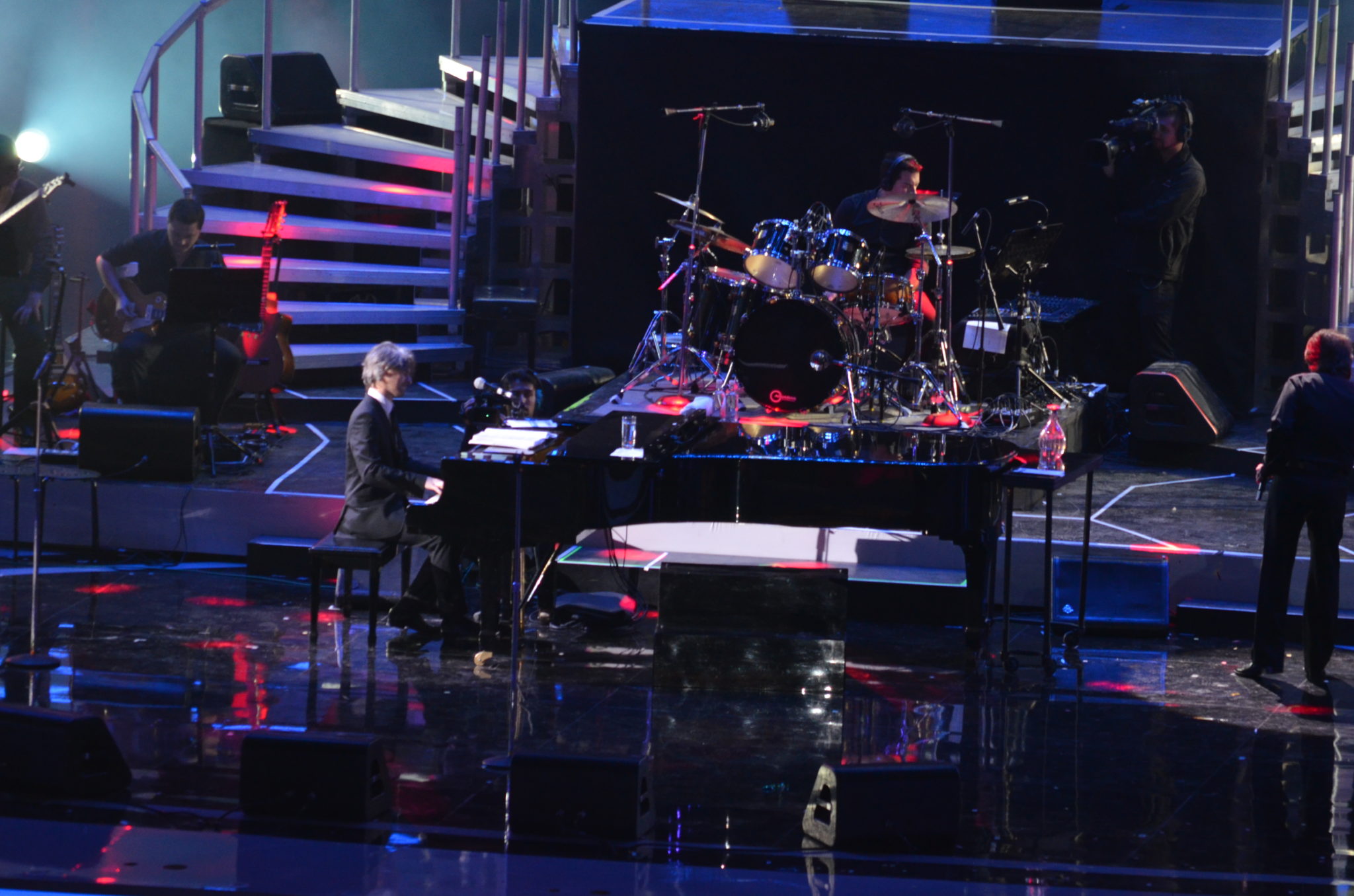 El monstruo al fin despertó en la tercera noche de Festival