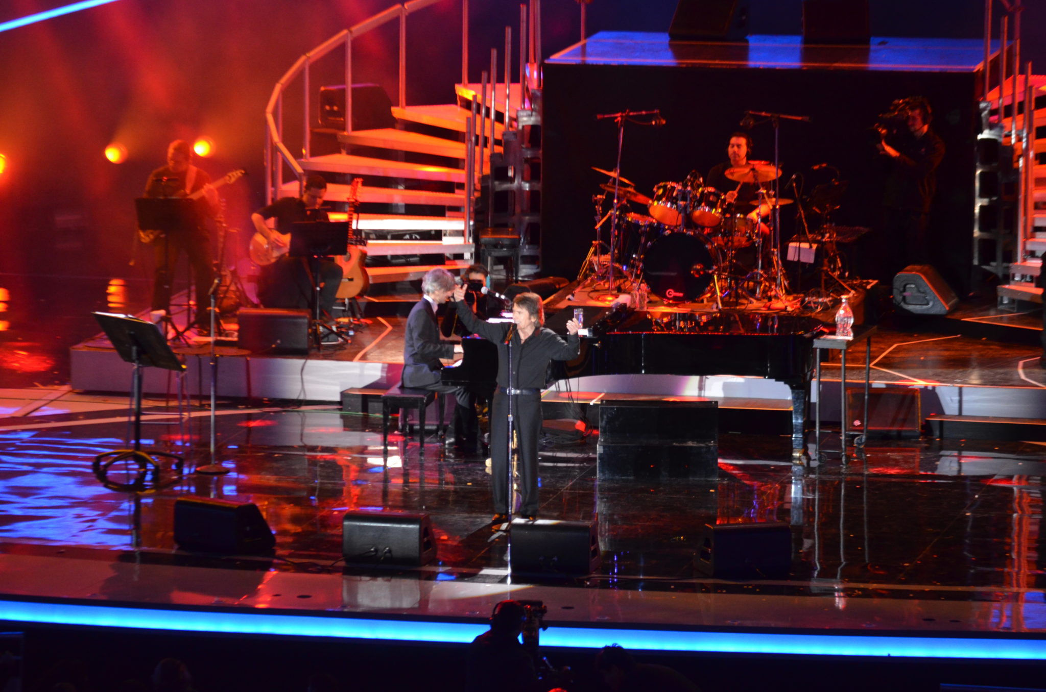 El monstruo al fin despertó en la tercera noche de Festival