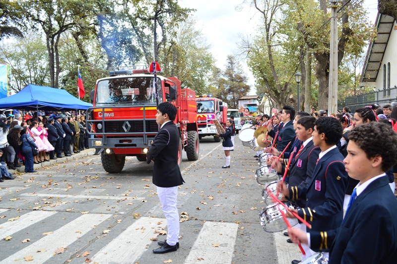 Olmué conmemoró las Glorias Navales con dos desfiles e inaugurando la remodelada Plaza en Quebrada Alvarado