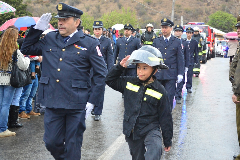 Olmué conmemoró las Glorias Navales con dos desfiles e inaugurando la remodelada Plaza en Quebrada Alvarado