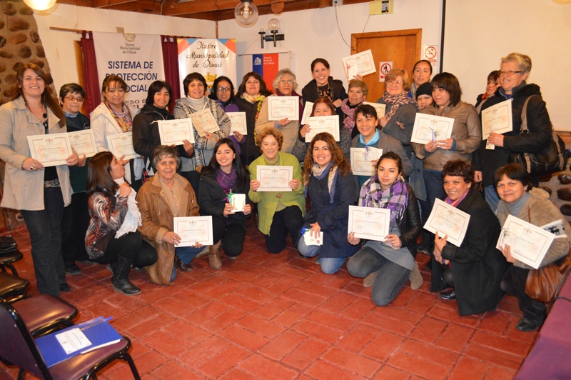 Exitoso seminario de género y liderazgo para mujeres olmueínas